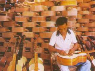 Mactan-Gitarrenbauer320x240