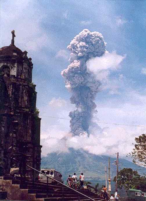 Mayon Mar-06-2000-ash plume