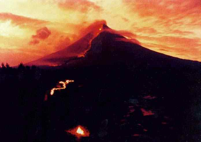 Mayon Mar-06-2000-at Night